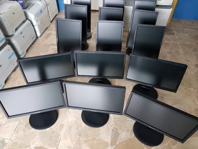 Monitor 19" vira na vertical e horizontal regulagem de altura