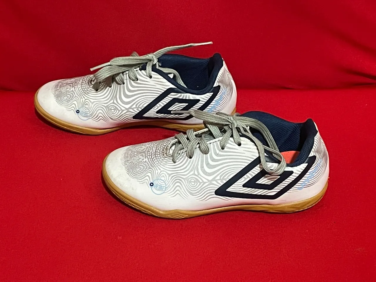chuteira Umbro Infantil Número 29