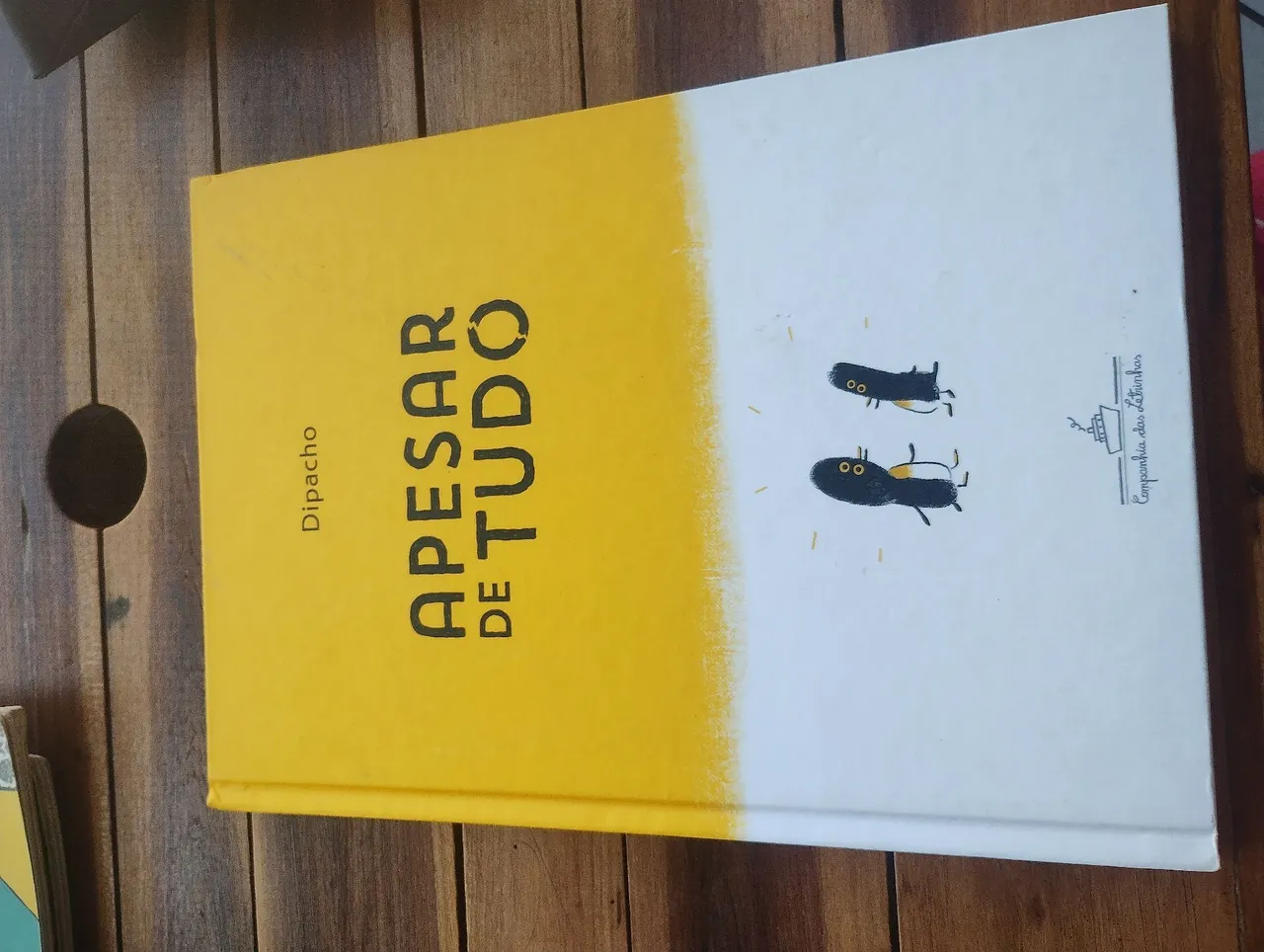 Livro A PESAR DE TUDO - Dipacho