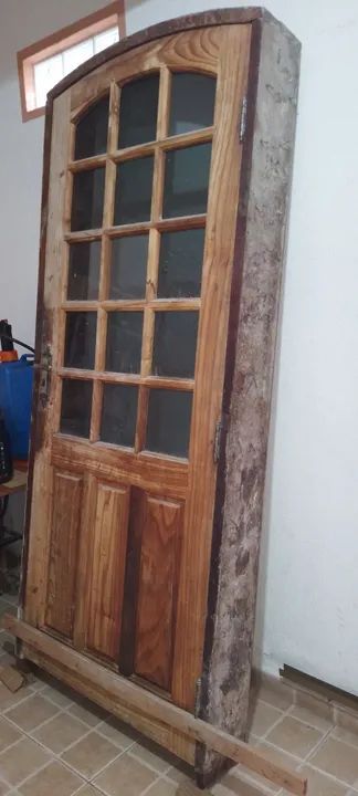 Porta de madeira maciça com vidros  - Foto 2