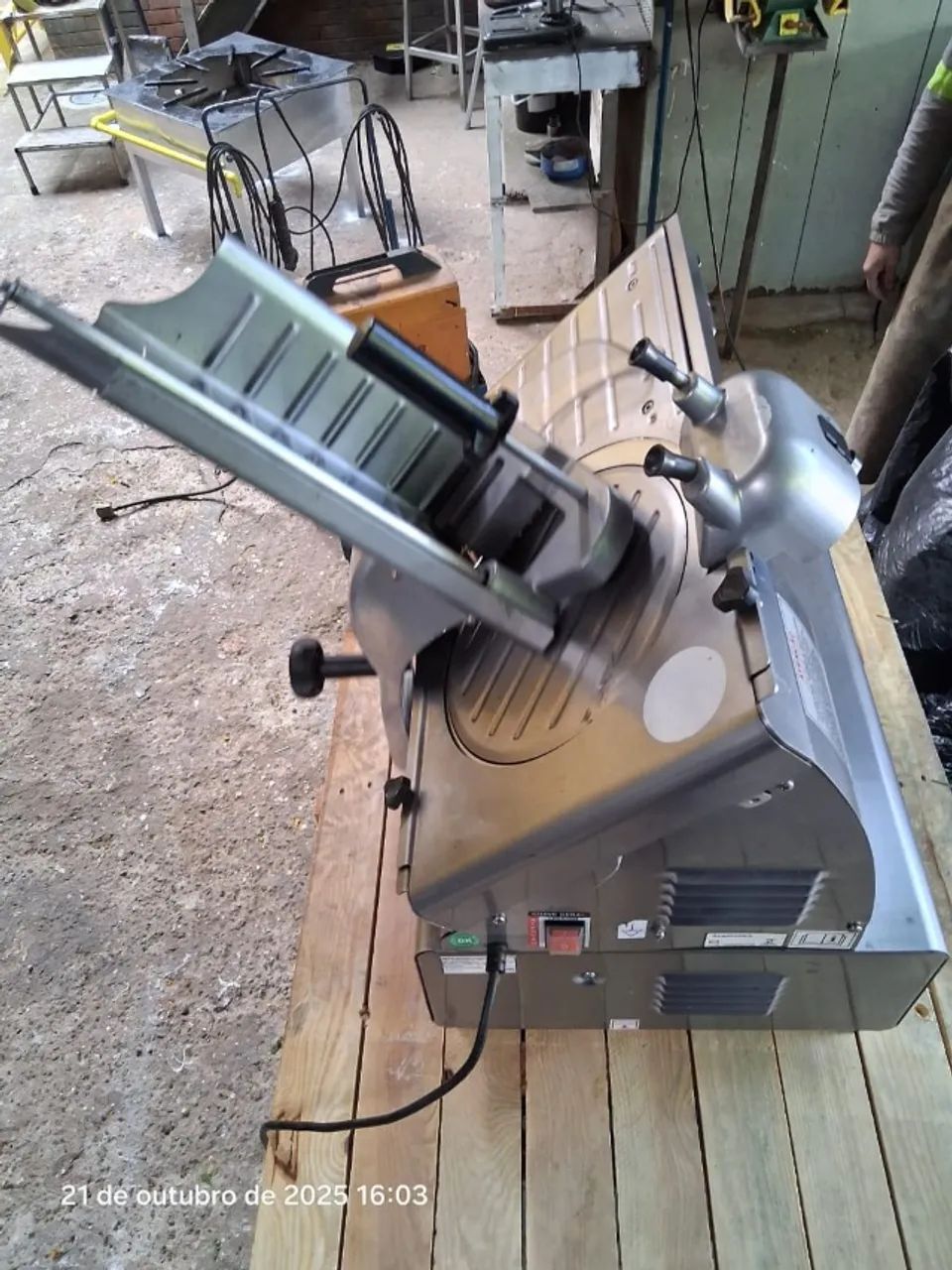 Fatiador de Frios Automático Bermar BM18 NR PF - Foto 2