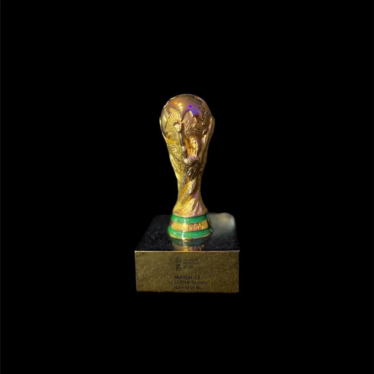 Taça da Copa do Mundo oficial (banhada a ouro) - Foto 3
