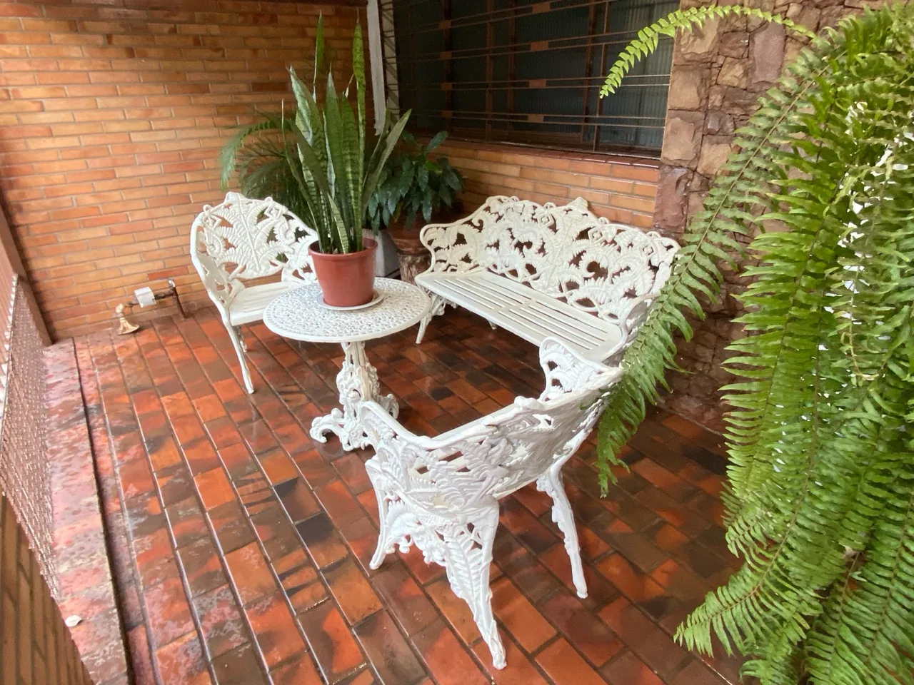 Conjunto de Jardim em Ferro Fundido Branco