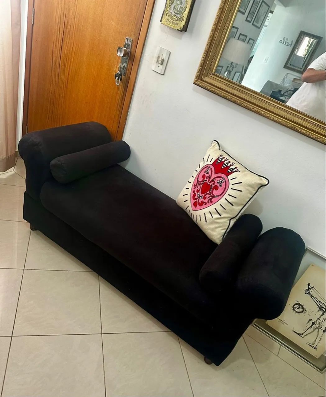 Recamier em tecido suede preto estrutura em madeira  - Foto 5