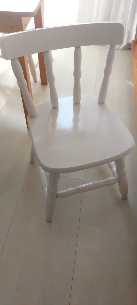 Mesa infantil de atividades