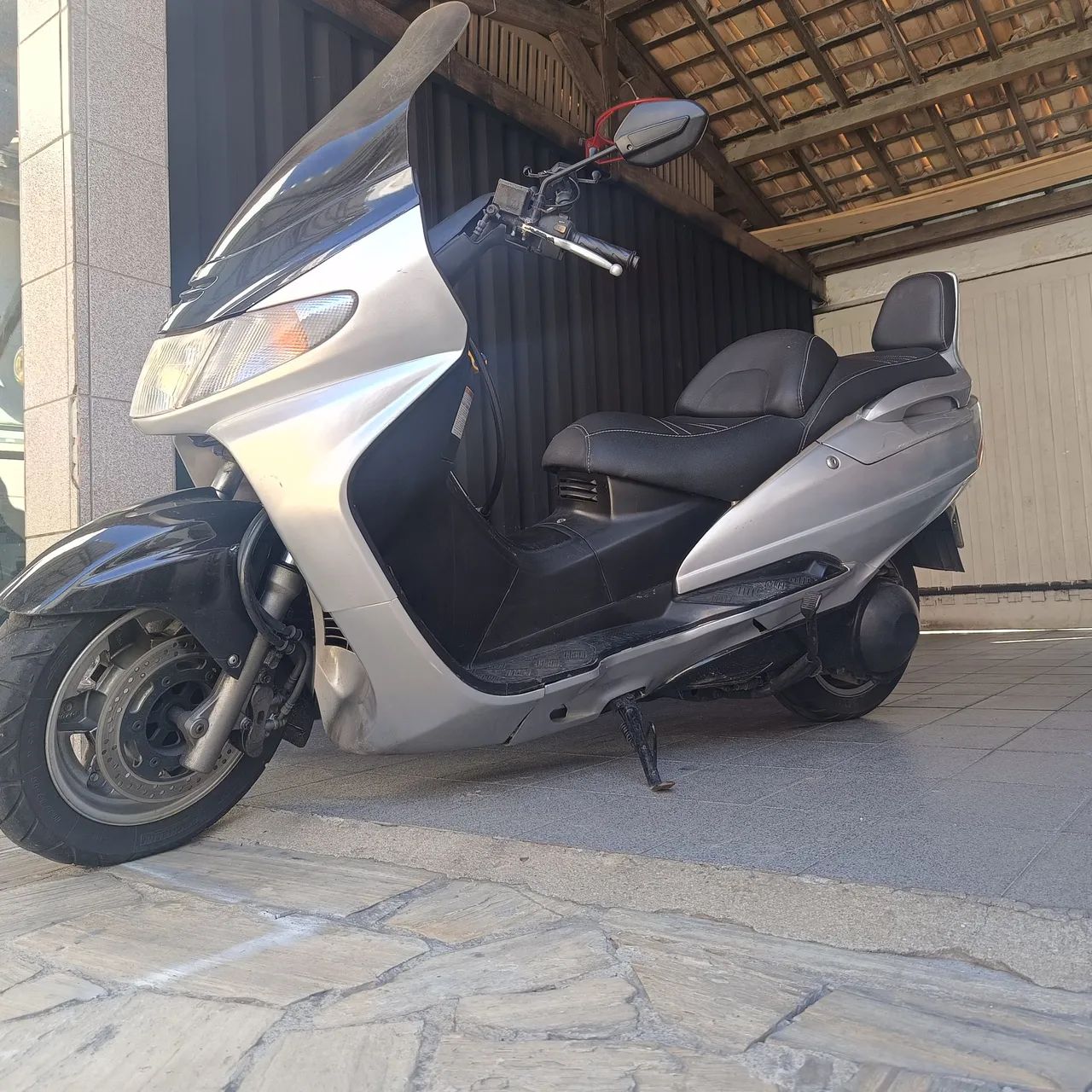 Motos Suzuki Burgman 400 no Brasil