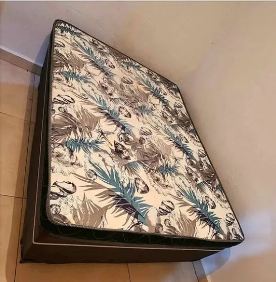 Cama box casal e solteiro novos