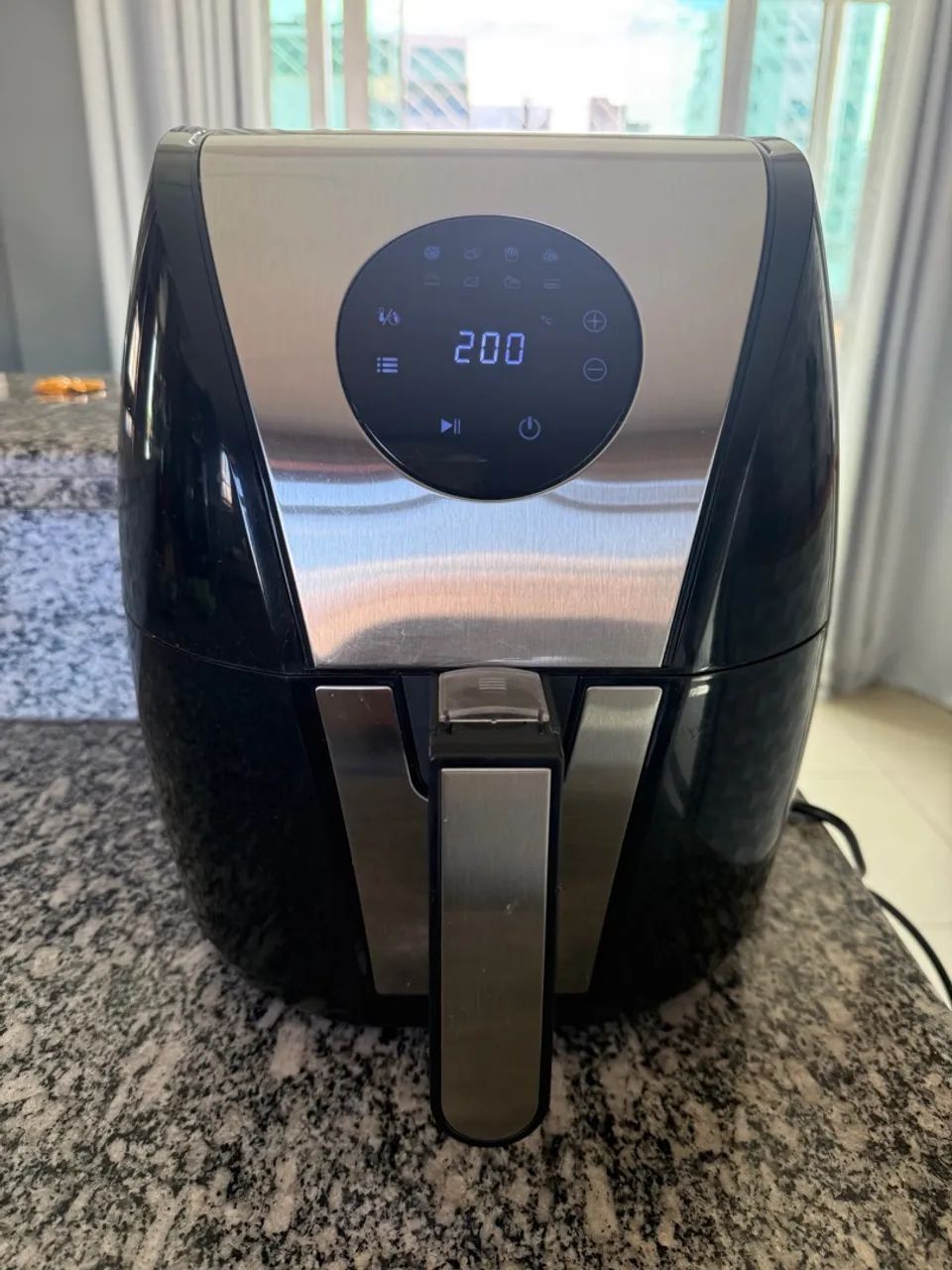 Fritadeira Elétrica Air Fryer Britânia digital, 5 litros