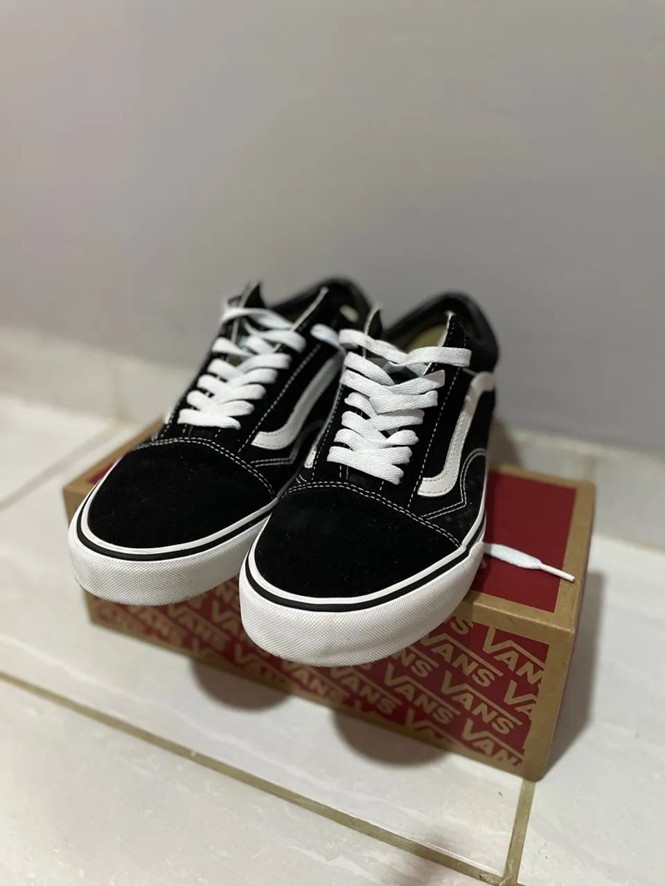 Tênis Vans Old Skool Preto e Branco - Foto 2