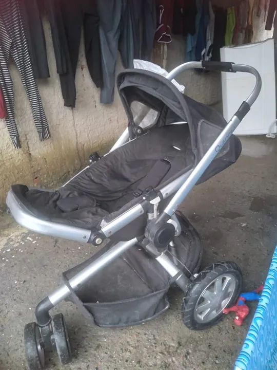 Vendo  carinho de  bebe  semi novo  - Foto 3