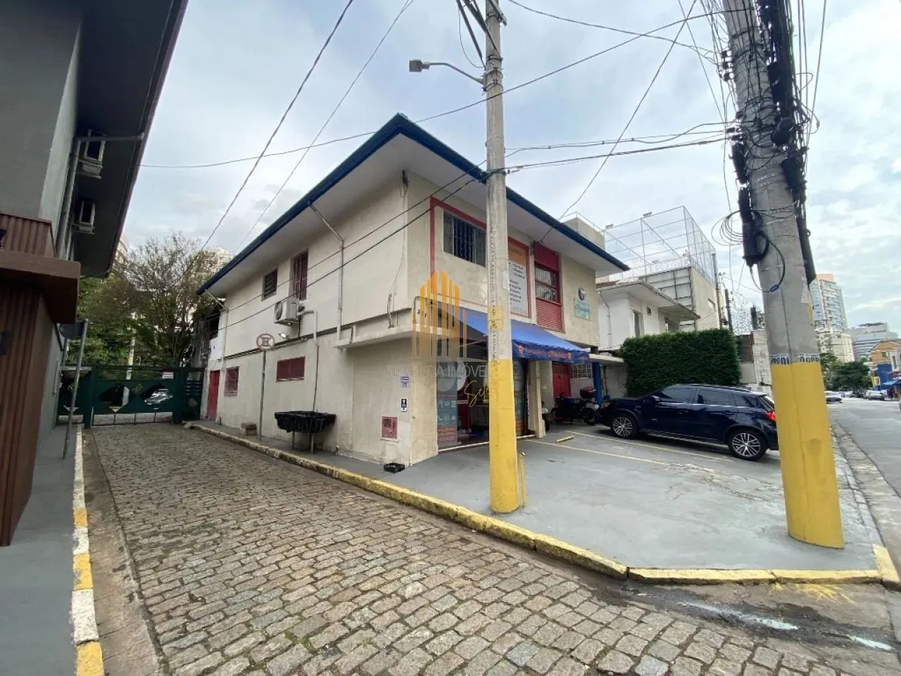 Vila Olímpia - Casa Comercial á venda com 106² 4 comados, 2 banheiros 1 vaga