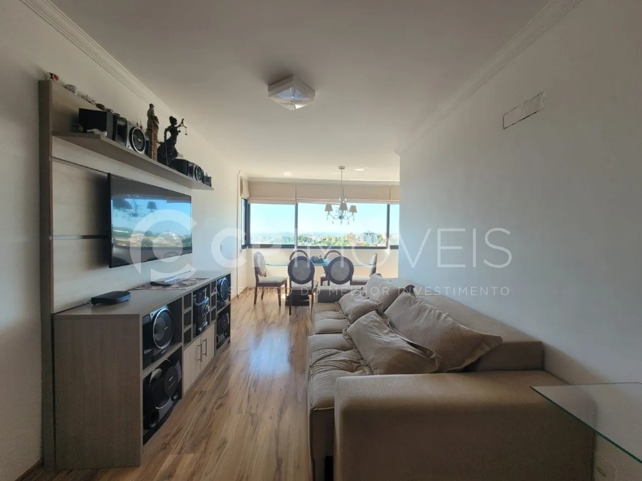 Apartamentos em Porto Alegre, no bairro Chácara das Pedras, à venda.