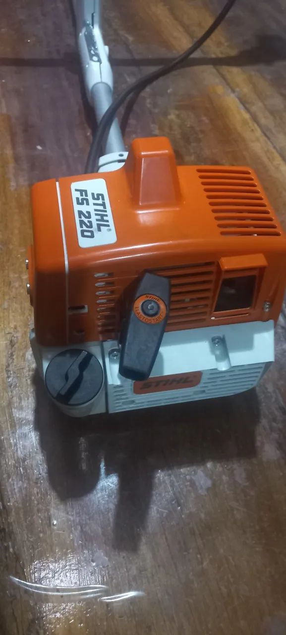 Roçadeira Stihl FS 220 Nova nunca Foi Usada  - Foto 4