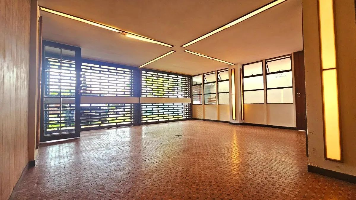 Casa tipo para venda com 4 quartos, sendo 1 suíte, 310m² - Foto 2
