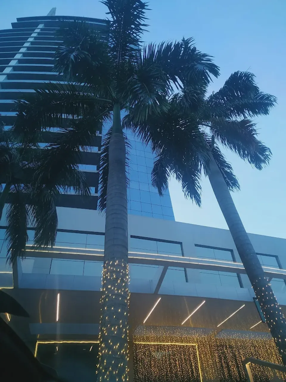 Sala comercial para aluguel mobiliada ED Cristal Towertem 75 m² com em Adrianópolis - Man