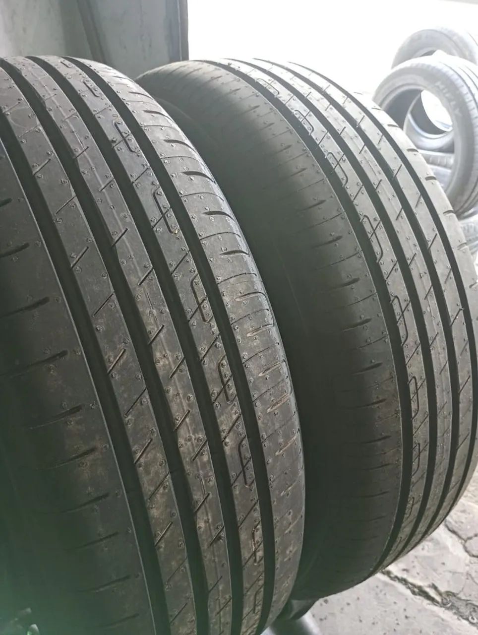 Pneus 205/60/16 Goodyear novo - Foto 4