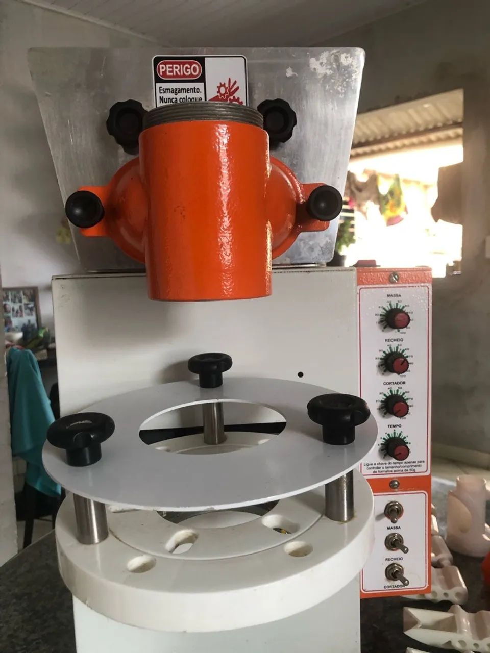 Máquina de Fazer salgados e doces - ideal para Lanchonetes e Empreendedores