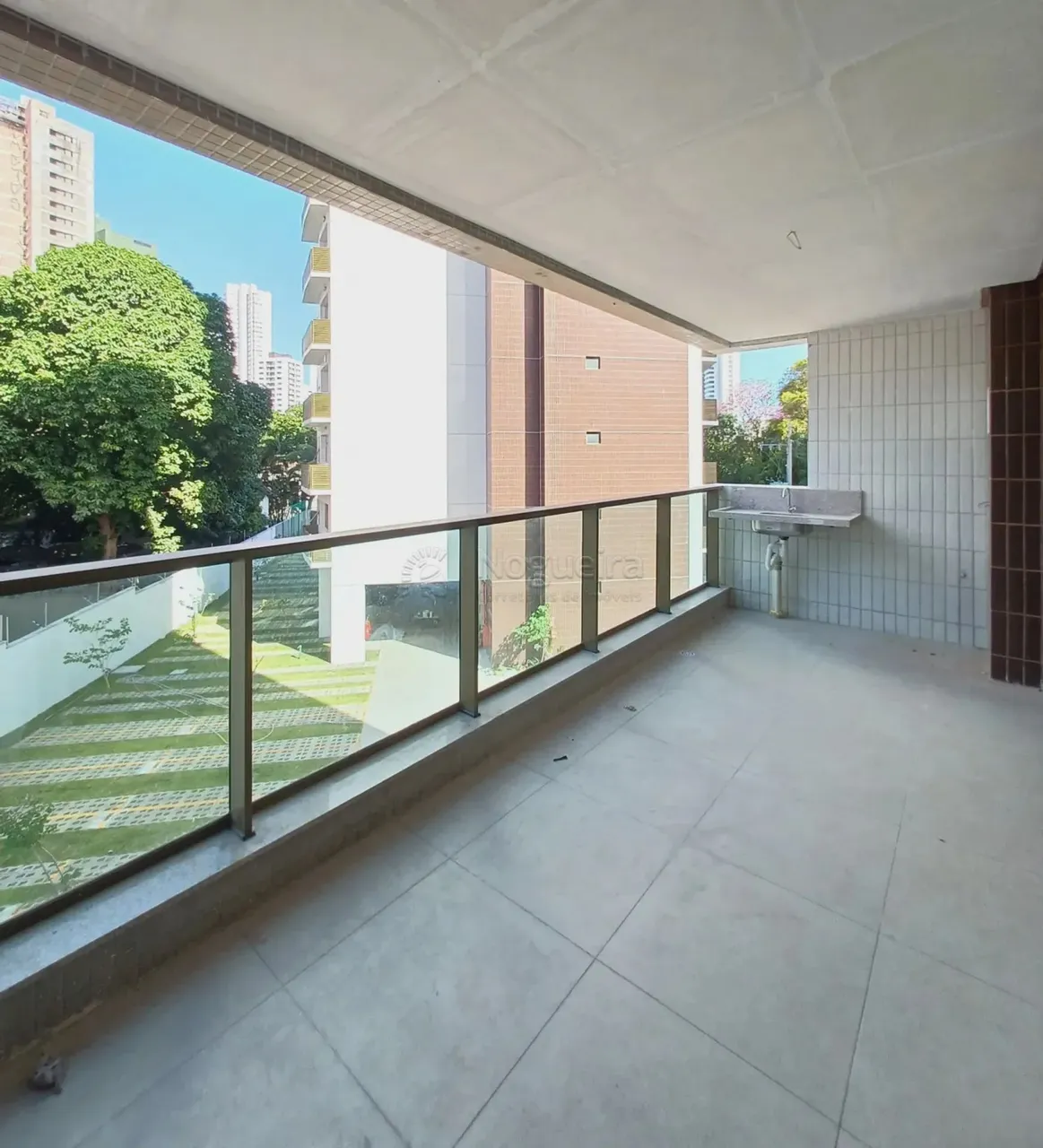 Apartament a venda possui 135 m2 com 4 quartos em Poço - Recife - PE