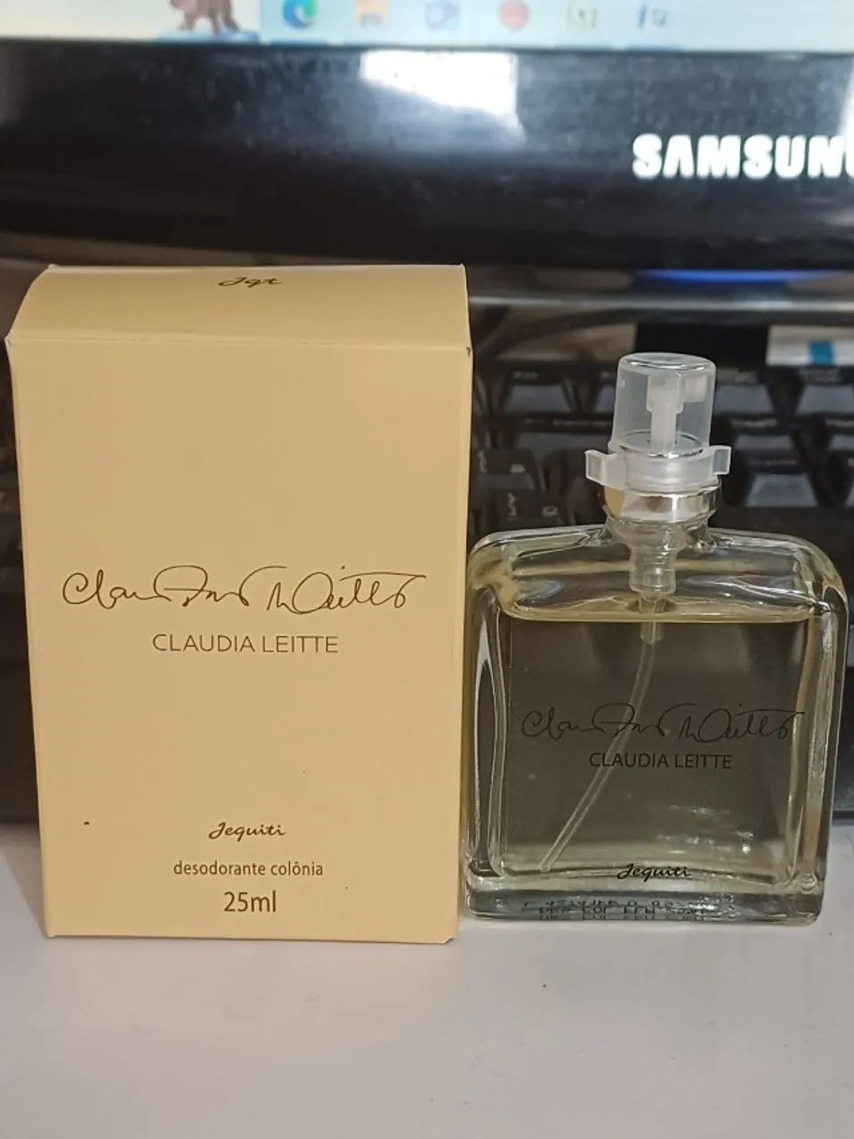 Colônia feminina jequiti Claudia Leitte nova 25 ml por R$ 24,00 cada