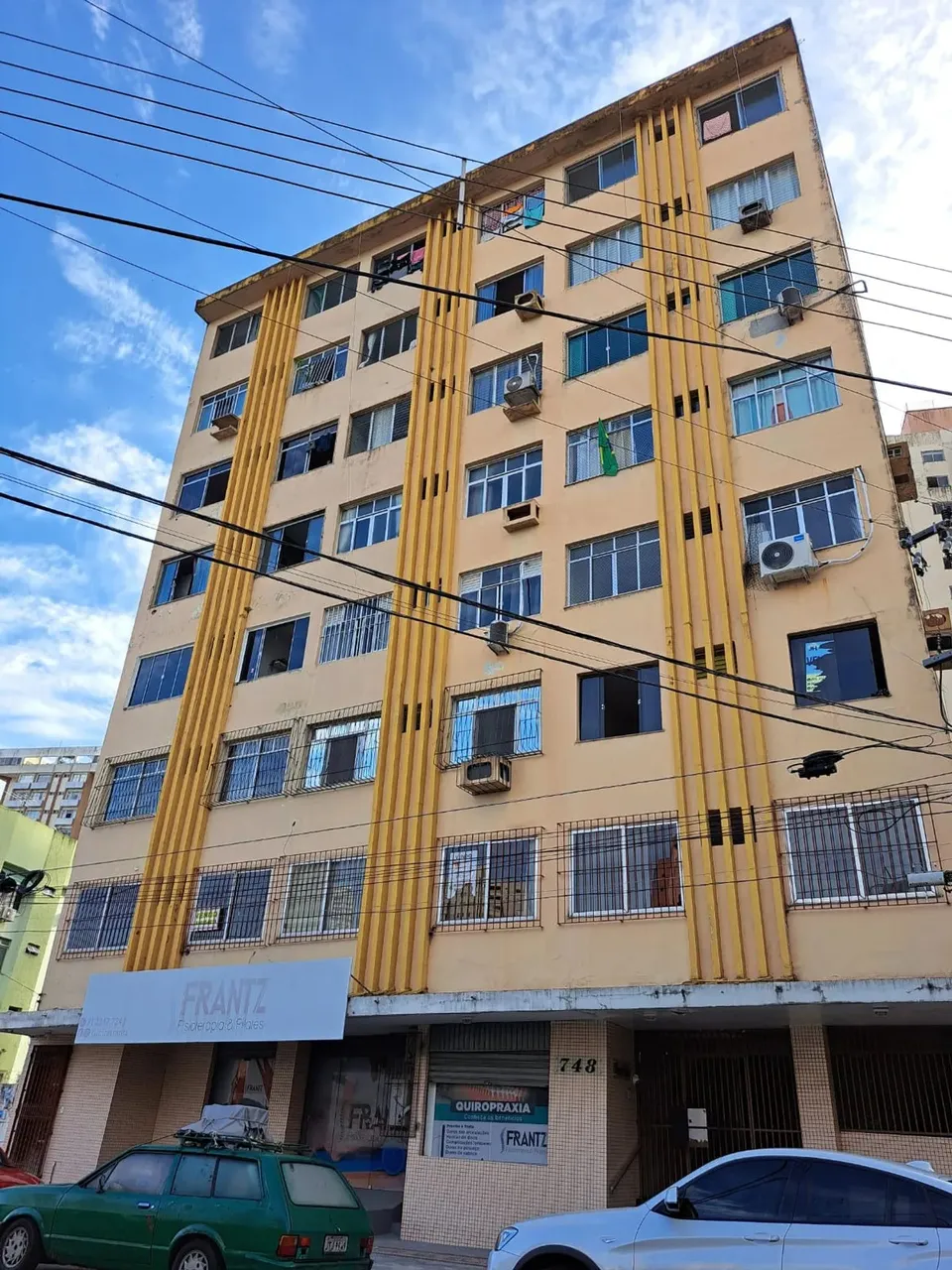 próximo a praça Batista Campos - prédio com elevador