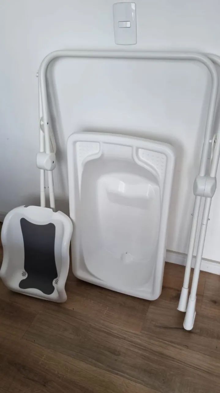 Banheira Burigotto com Suporte e Redutor de Assento - Foto 4