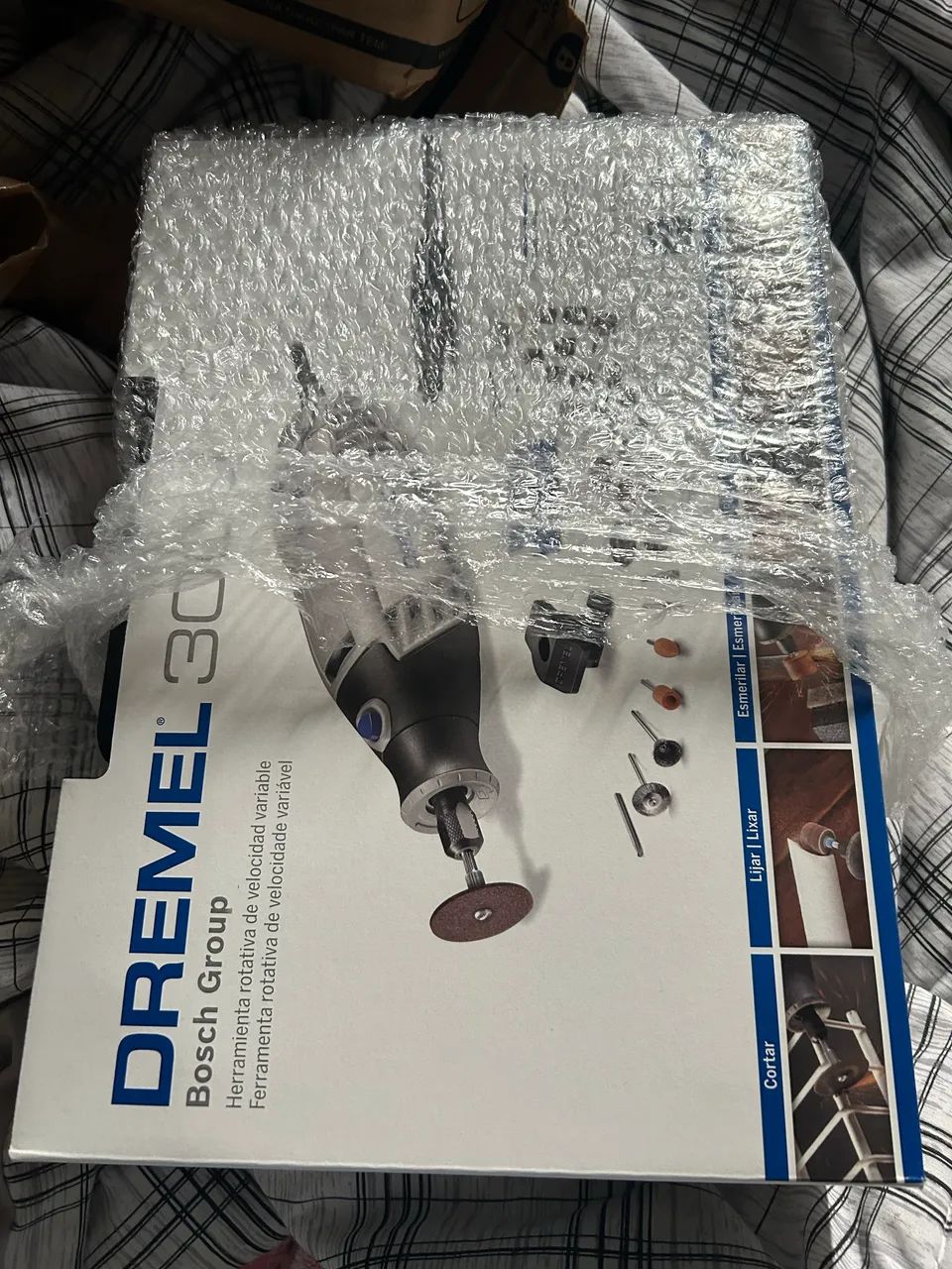 Retífica Dremel 3000 + EIXO FLEXÍVEL Bosch NOVA 220V - Foto 2