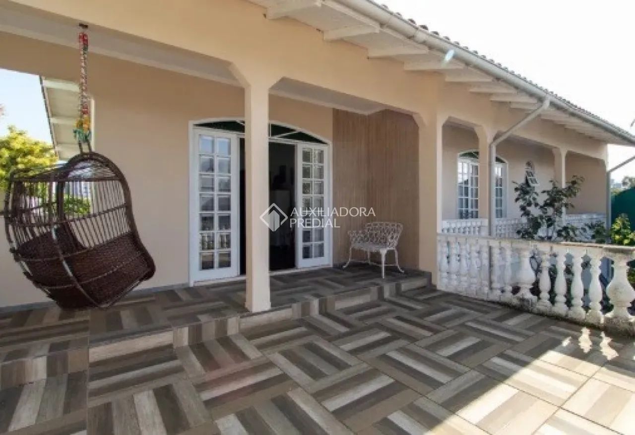 Casa com 3 Ssuítes e à Venda, 289 m² - JARDIM ATLÂNTICO- FLORIANÓPOLIS-SC - Foto 2