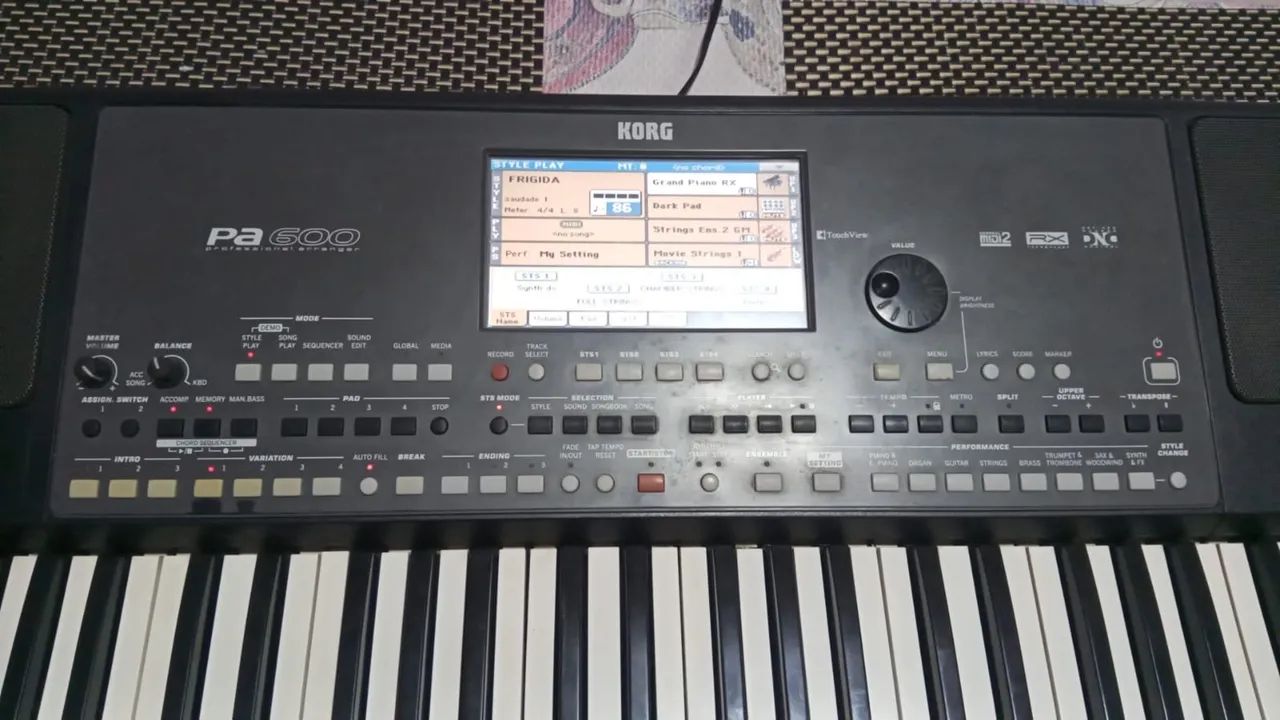 Korg PA 600 - Foto 5