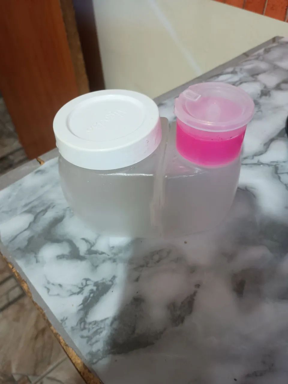 Vendo porta acetona +algodão novo - Foto 3