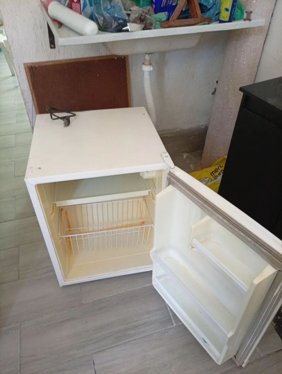 Frigobar Consul  67 litros entrego a combinar  - Foto 2
