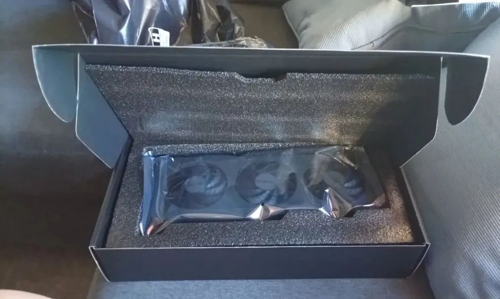 Placa 5060 gigabayte.  - Foto 3