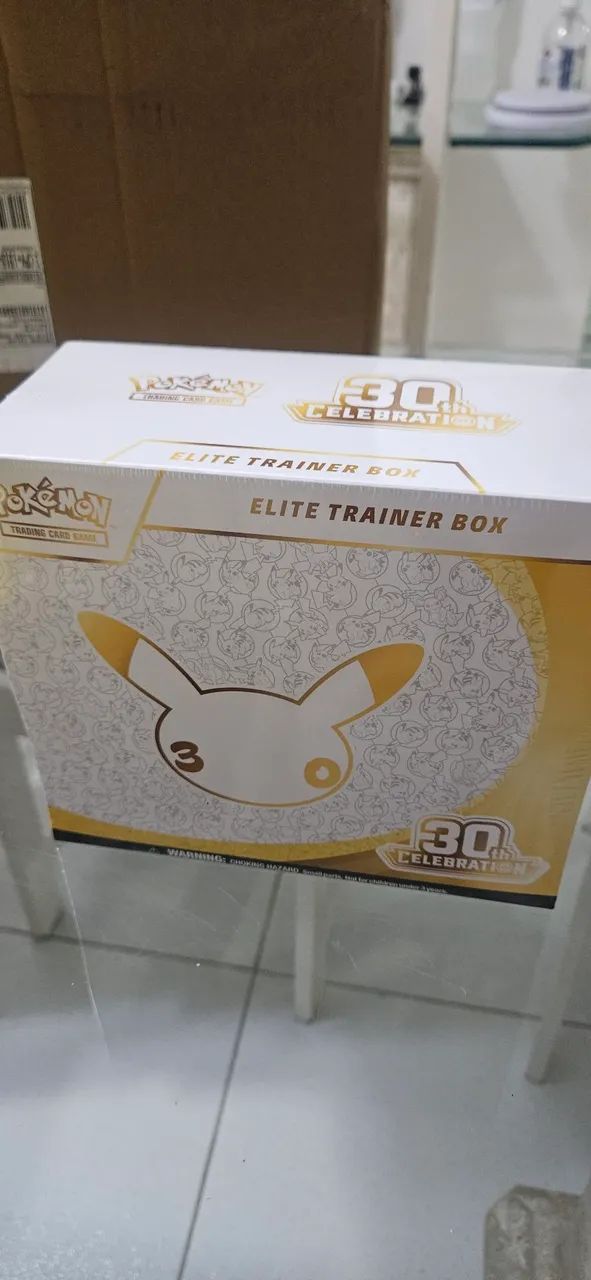ETB INGLÊS 30 Anos Pokémon 