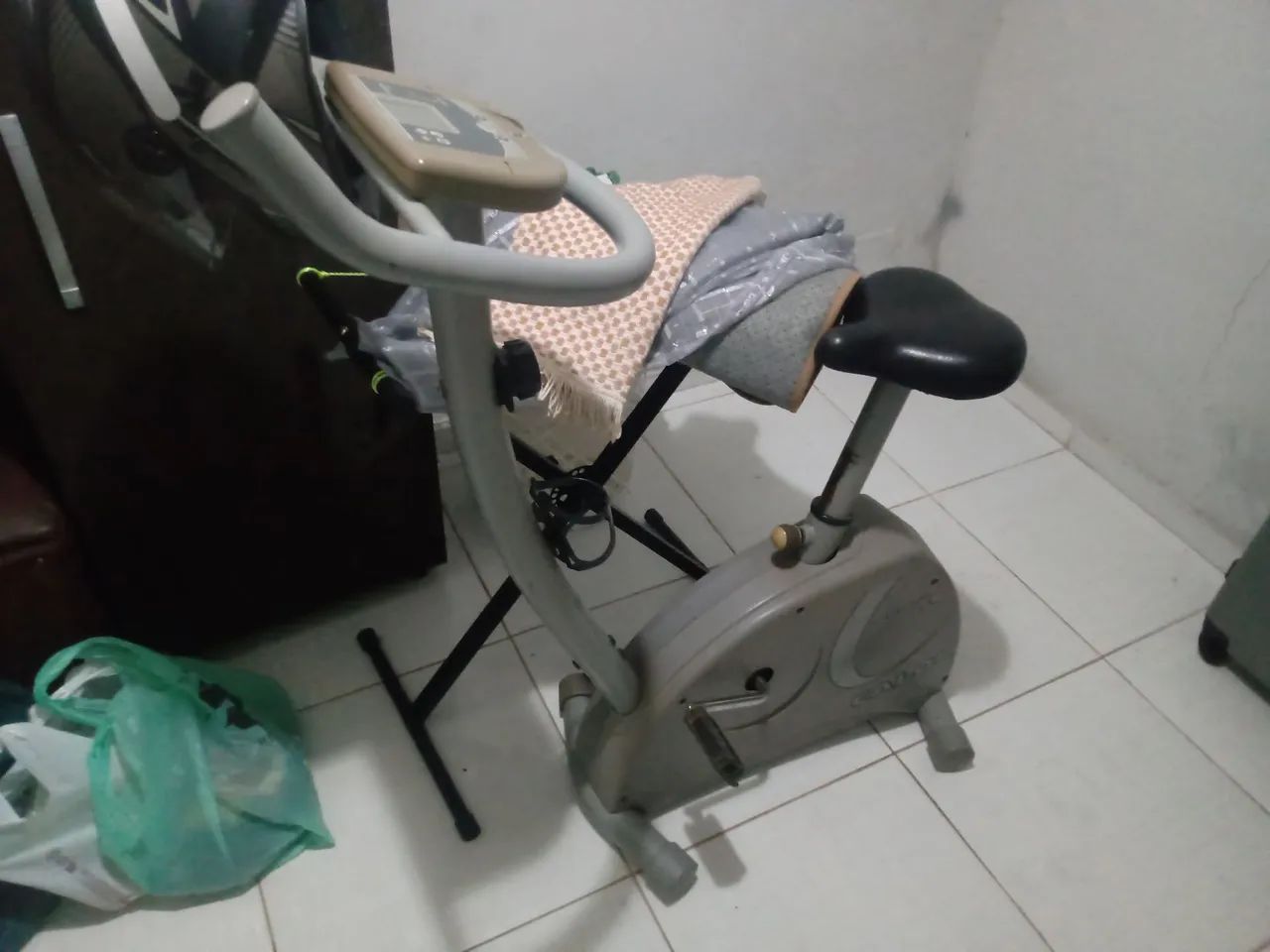 Bicicleta ergométrica. Chama no WhatsApp 