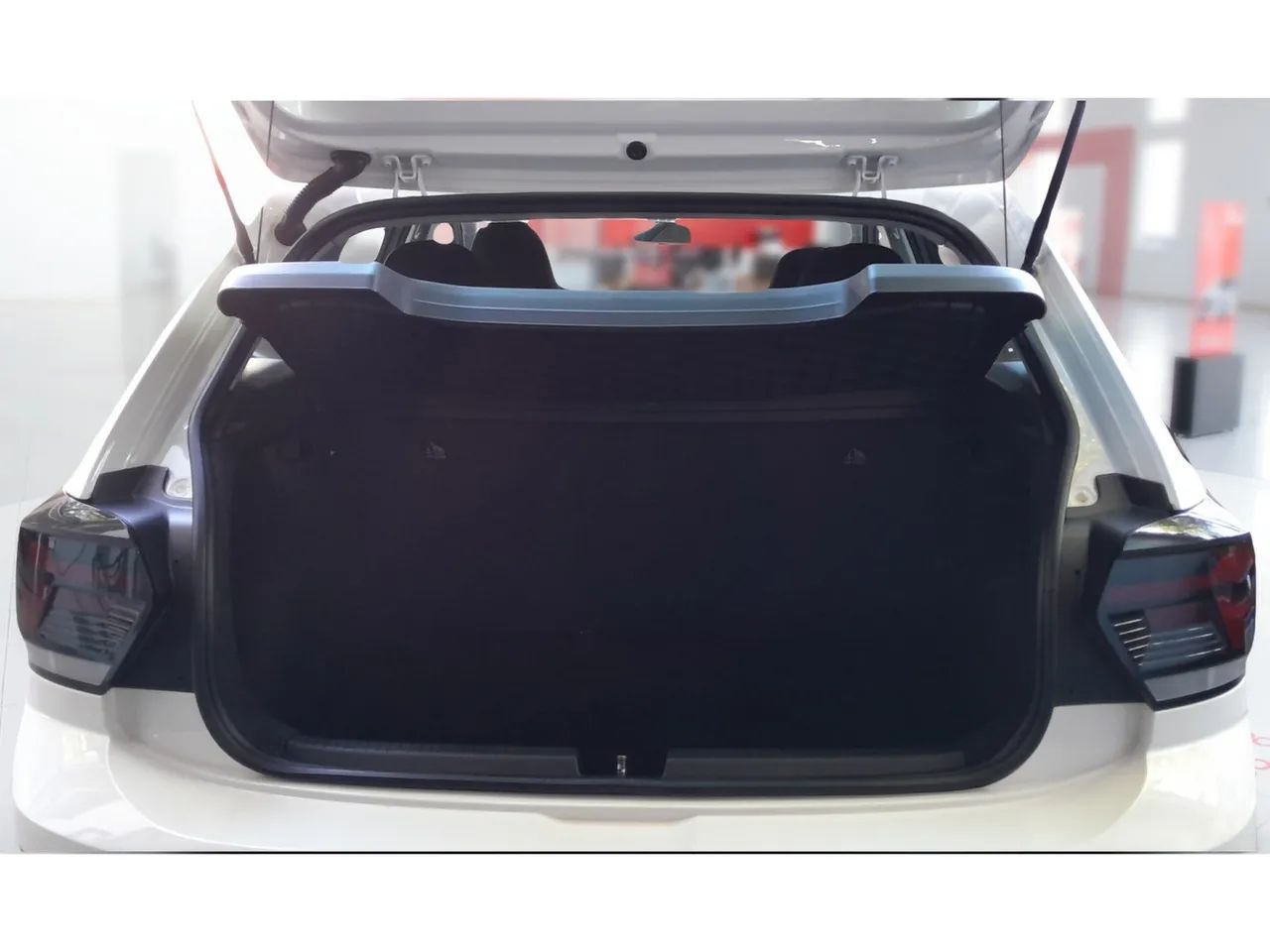 Volkswagen Polo Track 1.0 Flex 12V 5p, foto 13 de 16