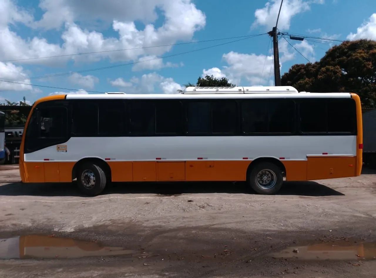 Ônibus Neobus com ar condicionado 40 lugares 2007
