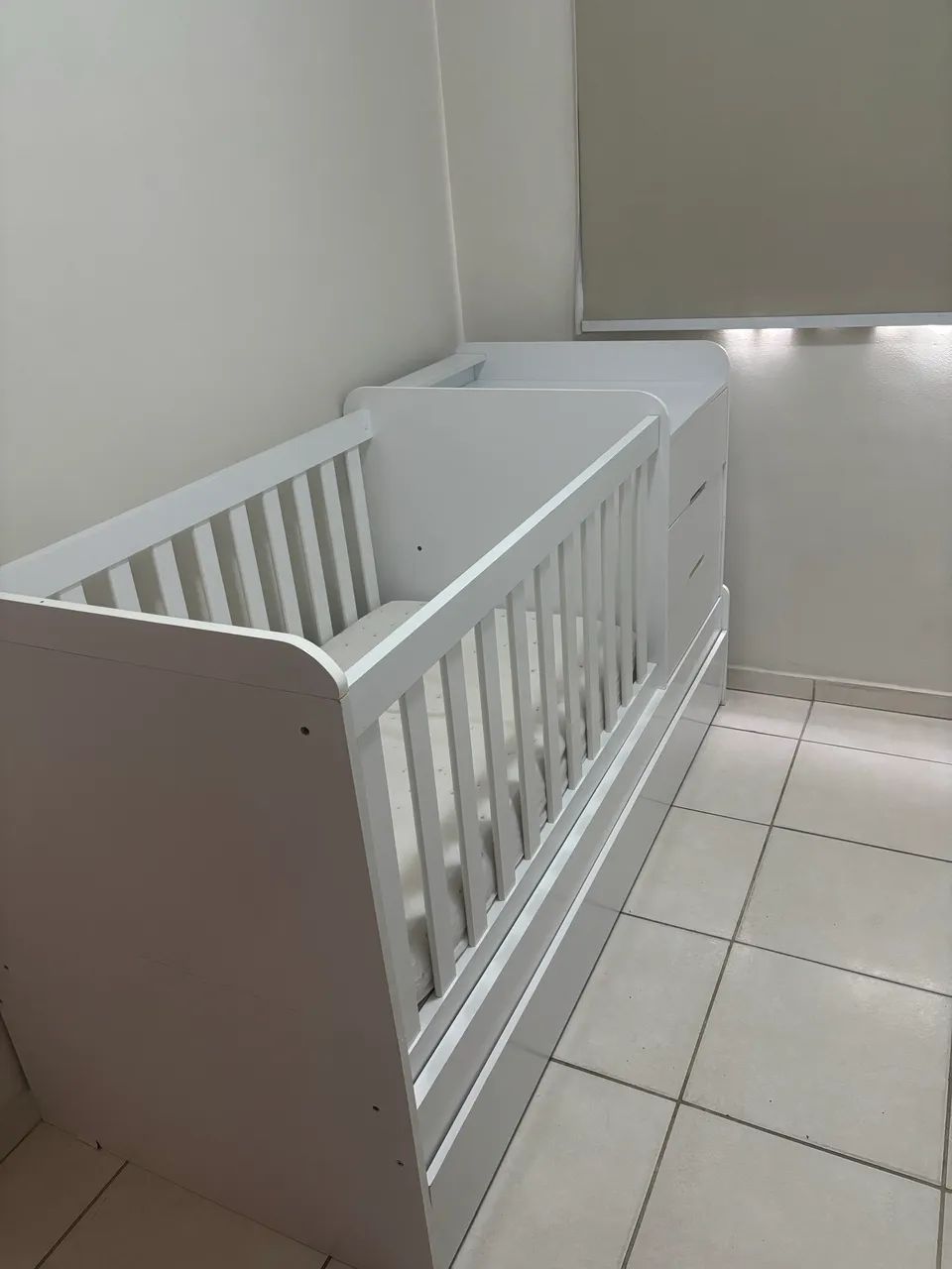 Berço Multifuncional - Com trocador e cômoda  - Foto 4