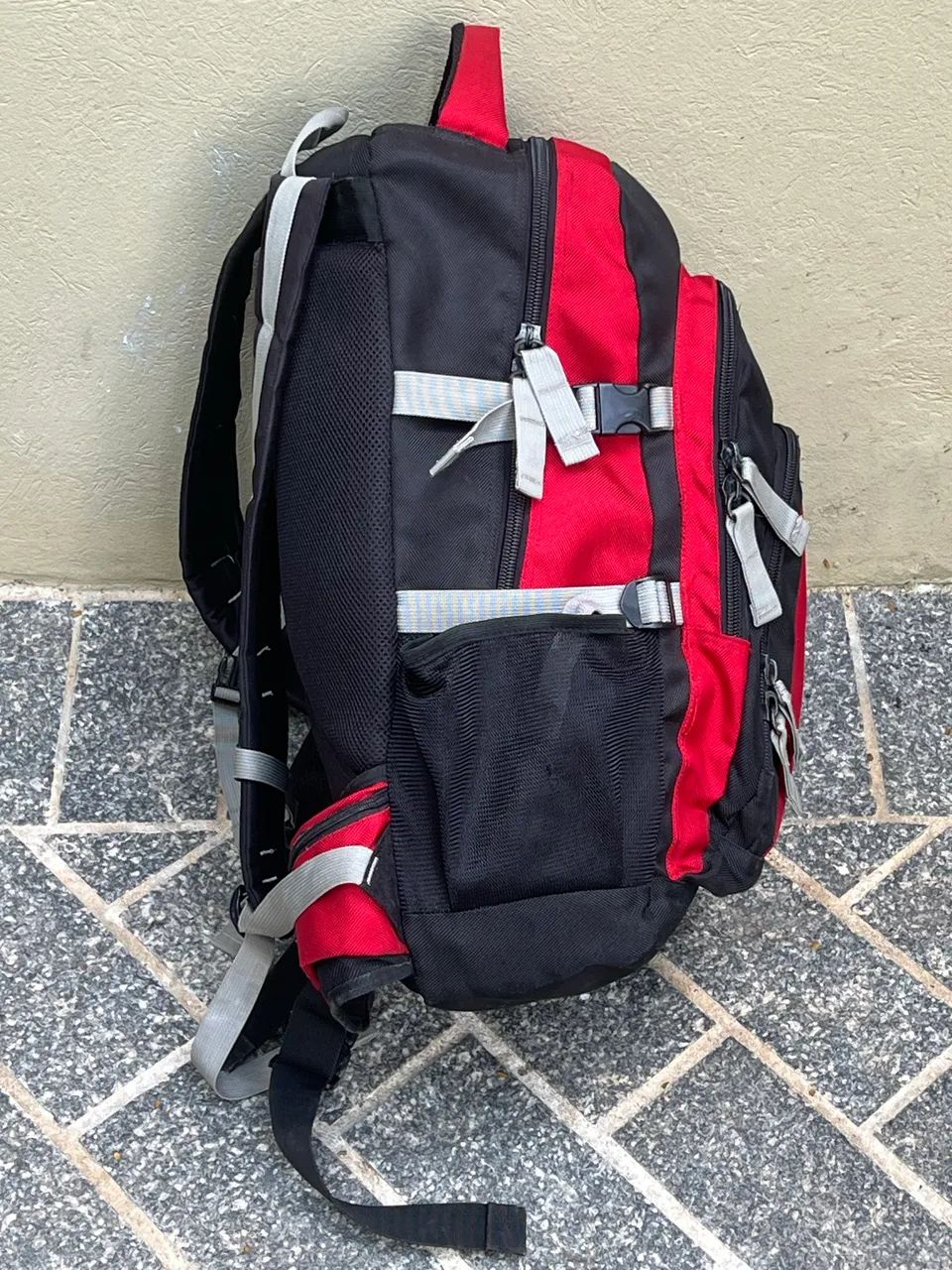 Mochila cargueira 50 litros - trilha, trekking - Foto 4