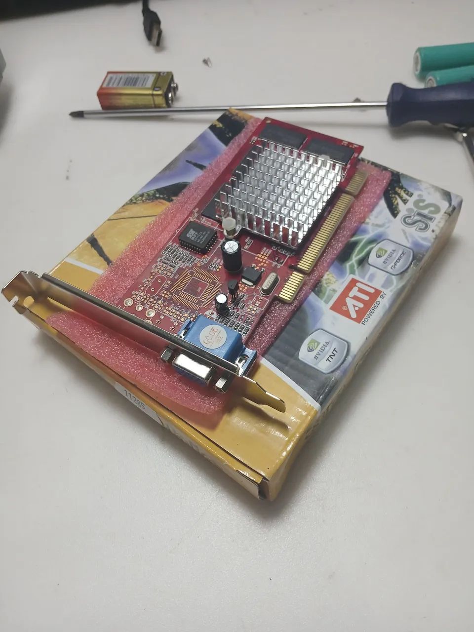 Placa de video antiga (NVIDEA TNT2)