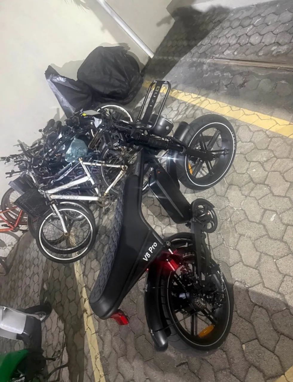 Bicicleta elétrica V8 Pro 1000w 2 mês de uso 