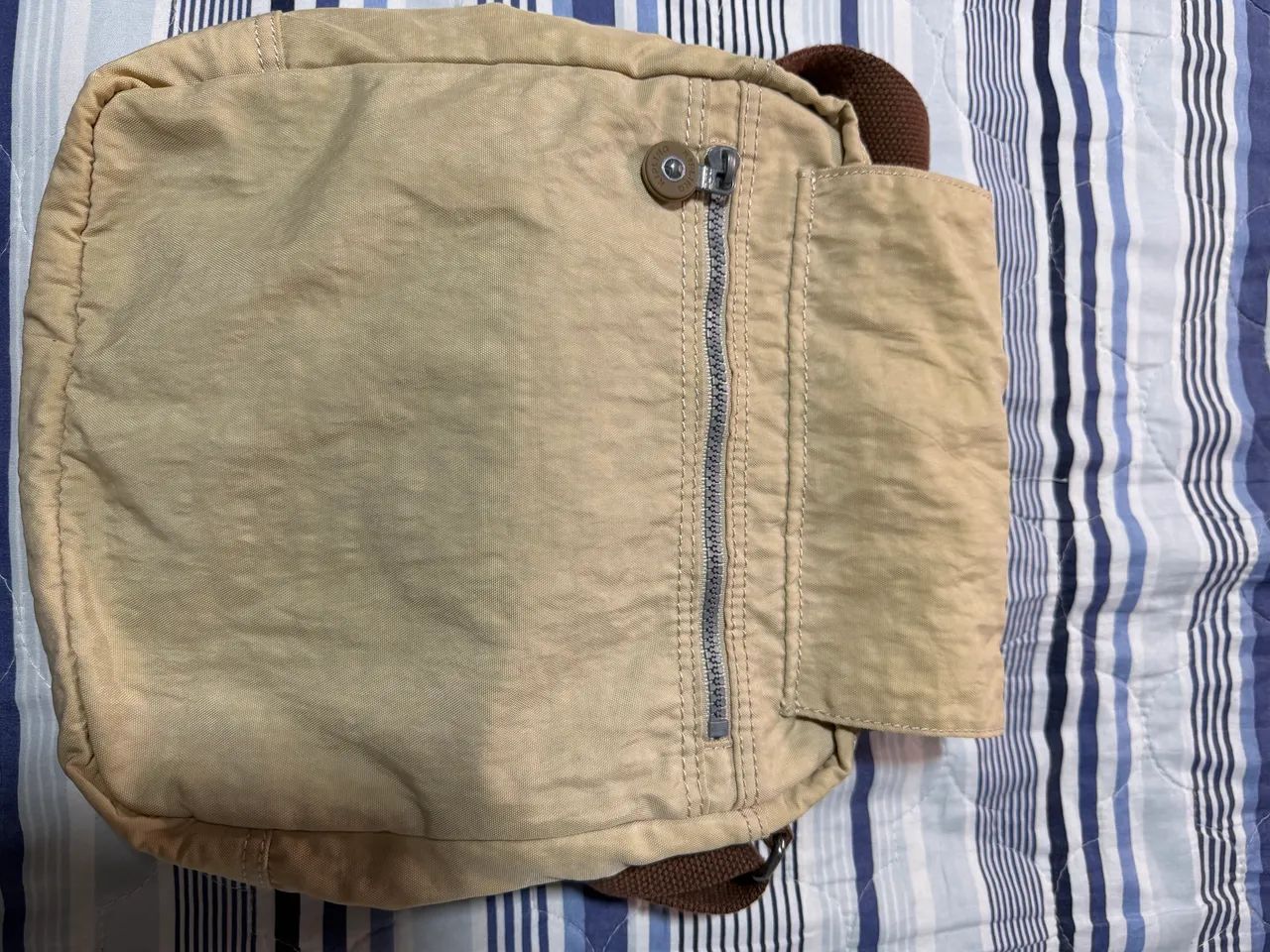 Bolsa Kipling original marrom e bege - Foto 3