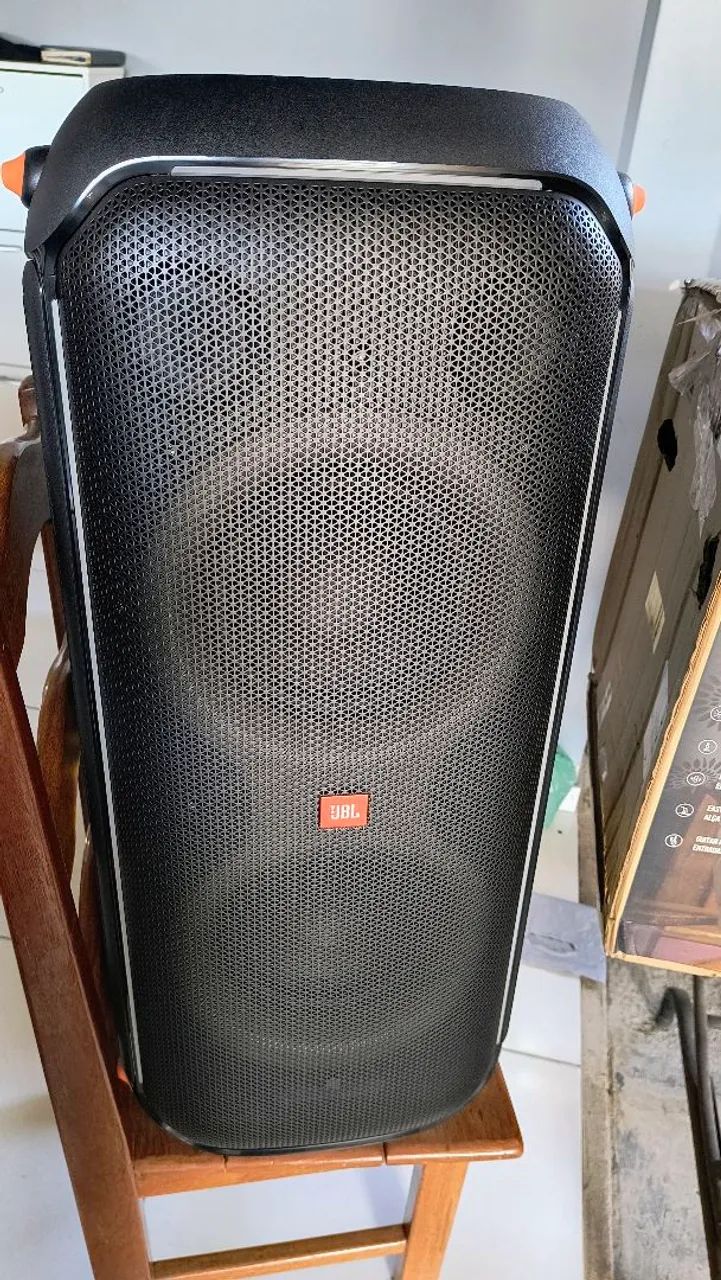 JBL partybox 710