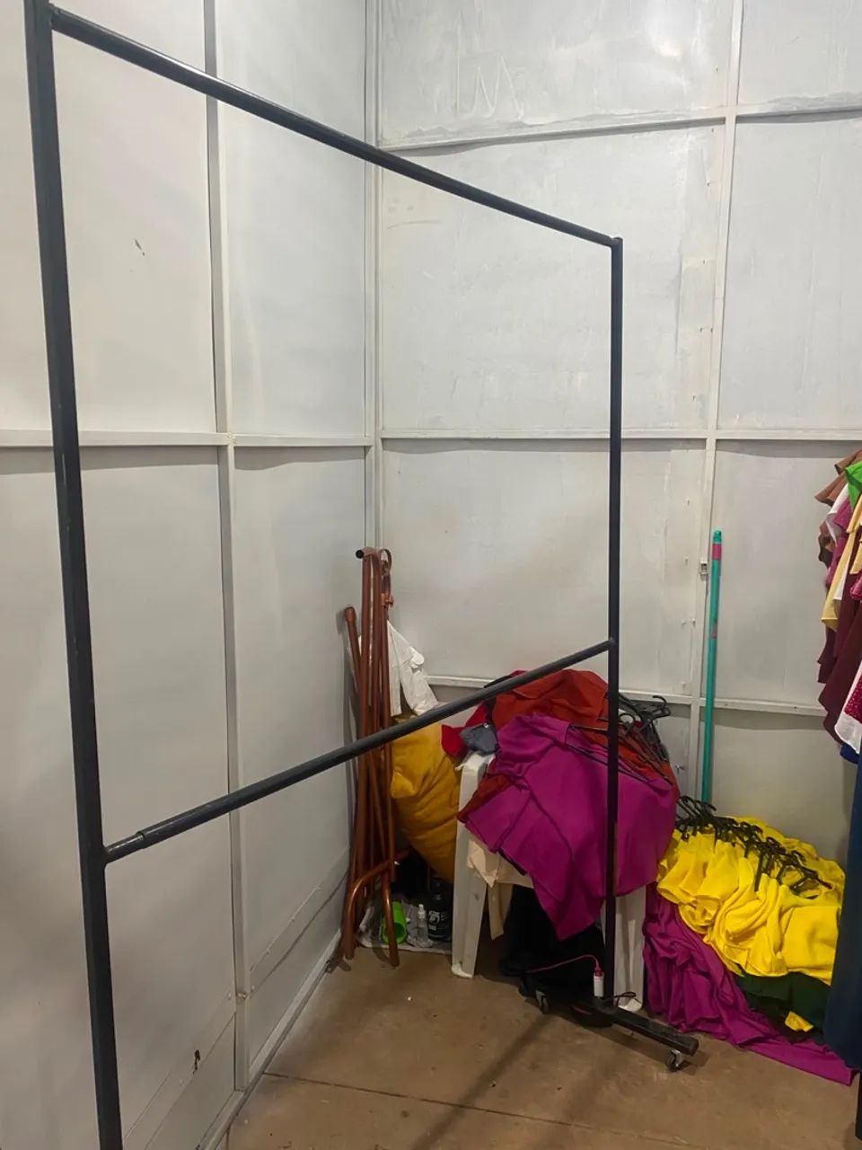 Arara de roupas  - Foto 4