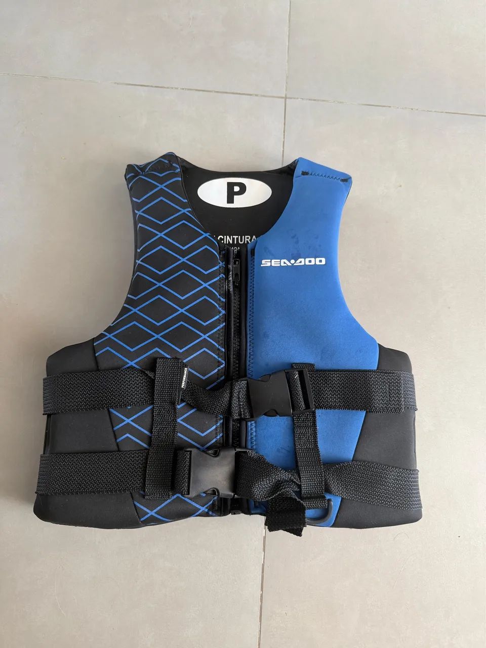 Vendo colete salva vidas Sea Doo infantil tamanho P