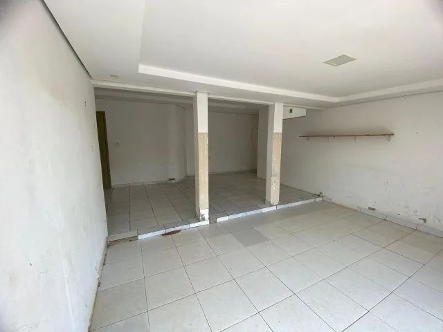 Casa com ponto comercial na frente  - Foto 2