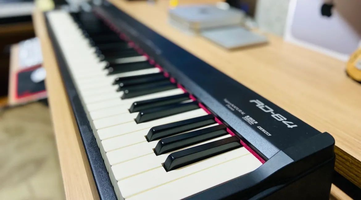 Teclado ROLAND RD 64  - Foto 3