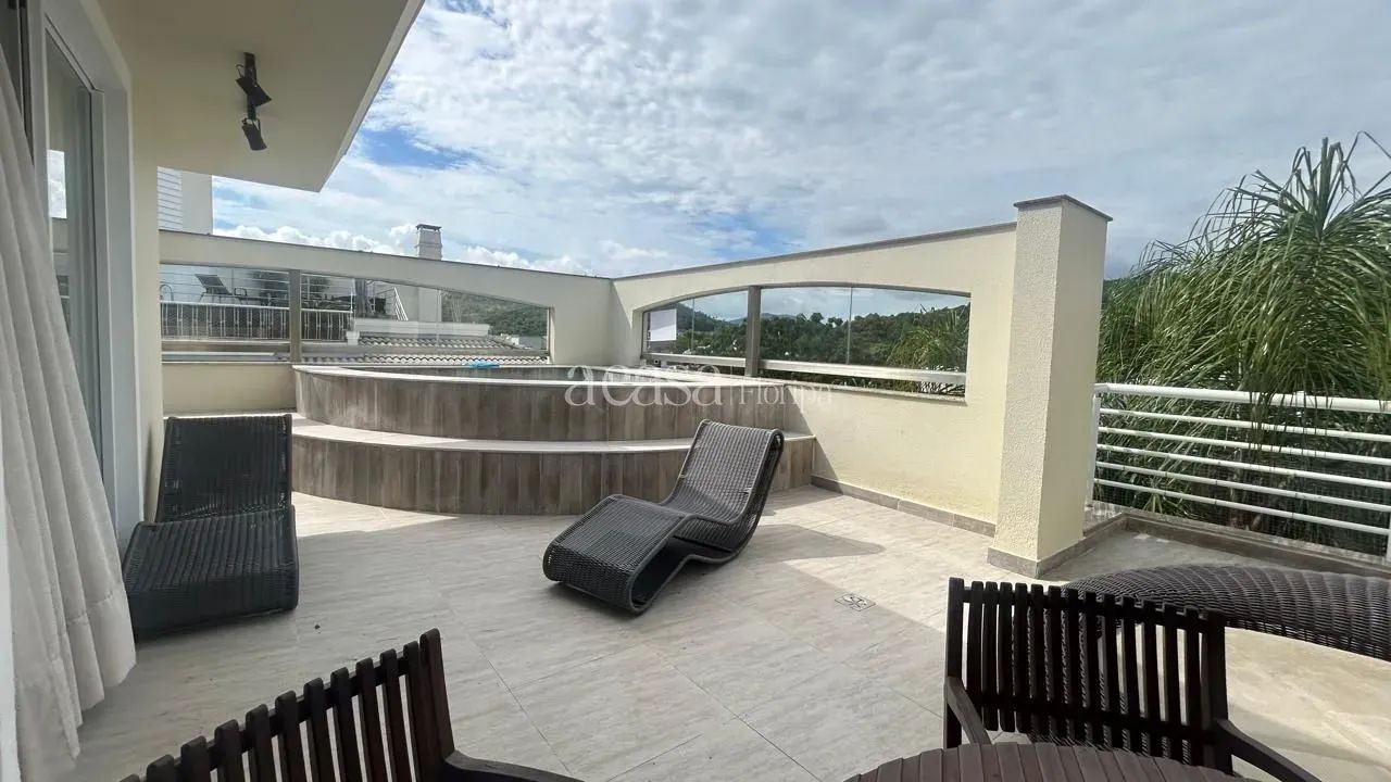 Cobertura em Jurerê 2 dormitórios podendo ser 3.
