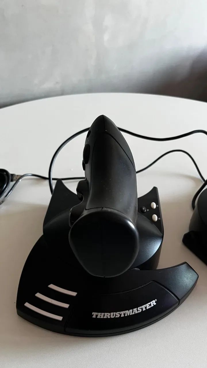 Joystick Thrustmaster simulador de voo - Foto 3