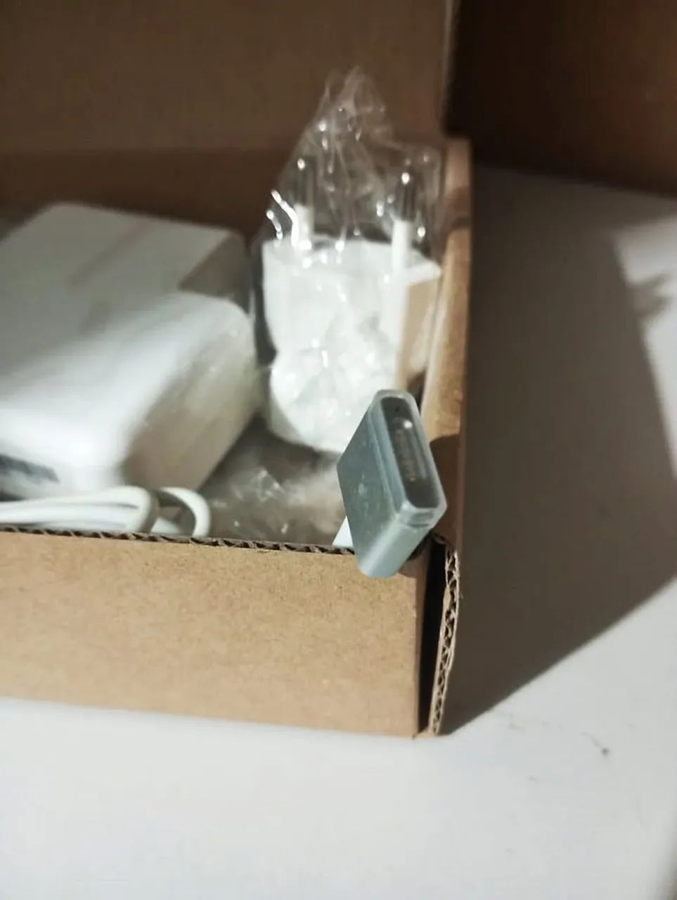 CARREGADOR COMPATÍVEL PARA MACBOOK APPLE  A1424 / A1435 - Foto 2