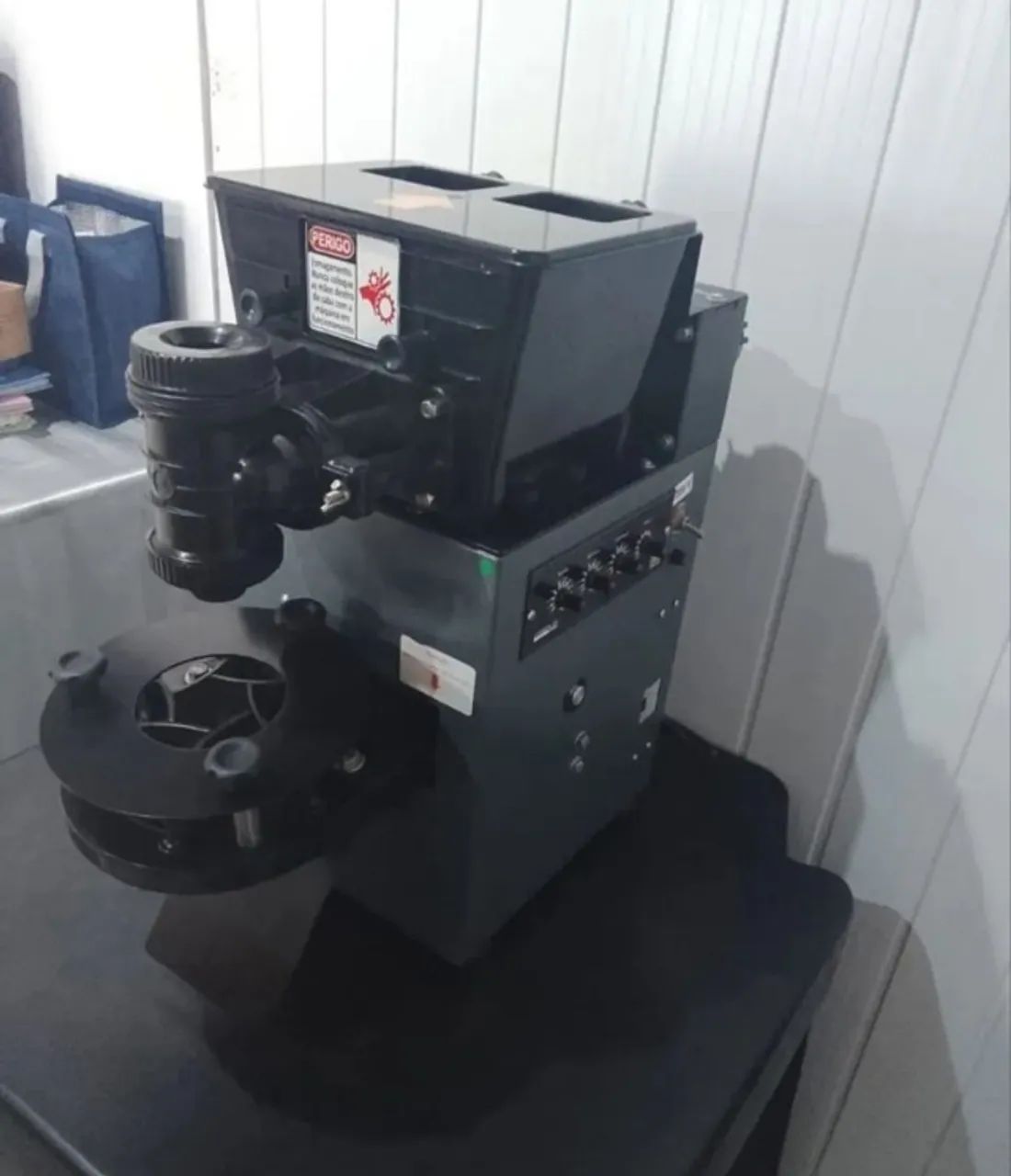 Maquina de salgados muito nova 