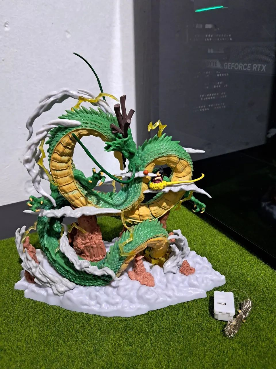 Action Figure Dragon Ball - Shenlong 22cm Com Led - Foto 3